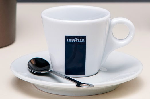 https://www.lavazza.com.au/en/beyond-coffee/glass-coffee-cups-differences-preferences/_jcr_content/root/cust/customcontainer_copy/image.coreimg.jpeg/1671726017049/d-m-coffee-cups-glass-or-not-glass-small-02.jpeg